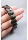La profonda potenza della Terra e lo spirito guerriero: bracciale in pietra naturale di eliotropio con taglio ovale
