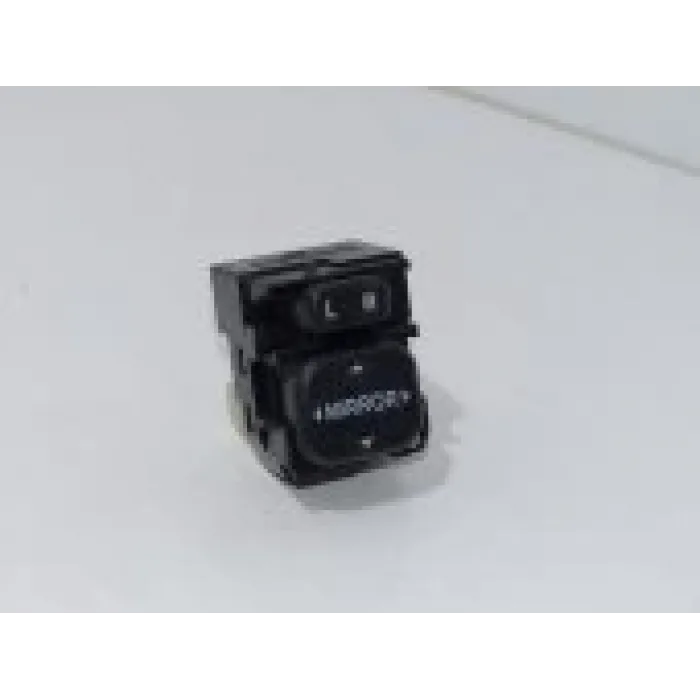 Daihatsu Terios Ayna Ayar Düğmesi Katlanmaz 2006--2011
