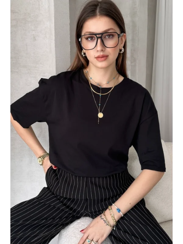 Siyah Pamuklu Oversize Kadın Tişört