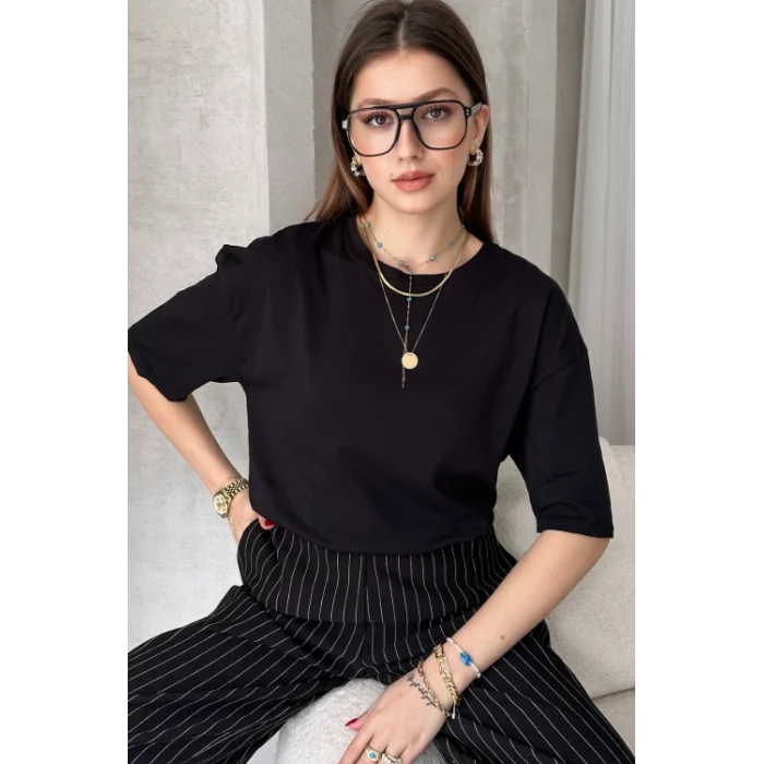Siyah Pamuklu Oversize Kadın Tişört