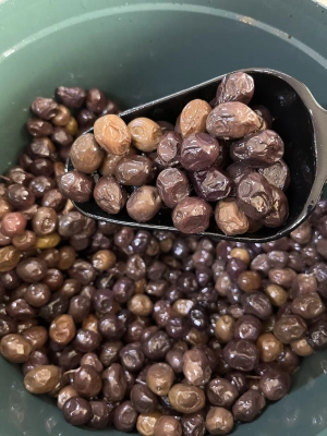 Akhisar Yağlı Siyah Sele Zeytin