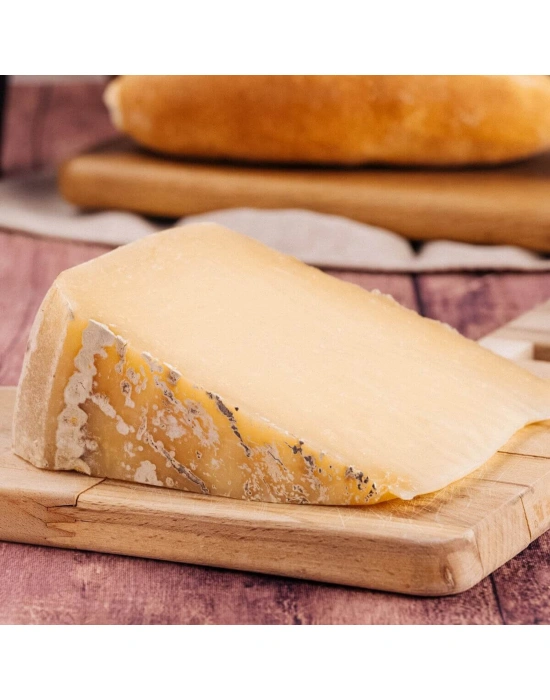 Yöresel Kars Eski Kaşar Peyniri