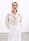 Degaje Yaka Incili Salaş Bluz - Bej