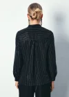 Kruvaze Parlak Çizgili Bluz - SİYAH