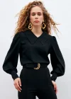 İnci Yakalı Bluz - Siyah