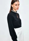 Yaka Aksesuarlı Bluz - SİYAH