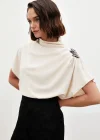 Tek Omuz Aksesuarlı Salaş Bluz - BEJ