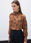 Degaje Yaka Desenli Bluz - Kahve