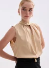 Yaka Detaylı Saten Bluz - Camel