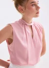 Yaka Detaylı Saten Bluz - Pembe