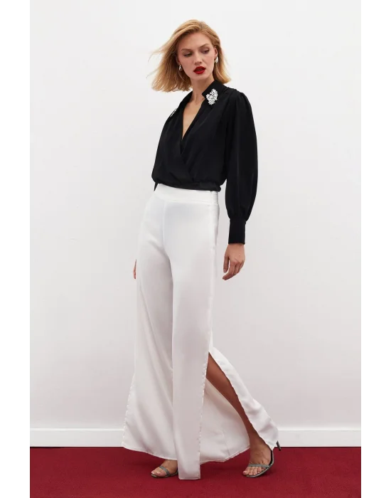 Aksesuar Detaylı Bodysuit Bluz - SİYAH