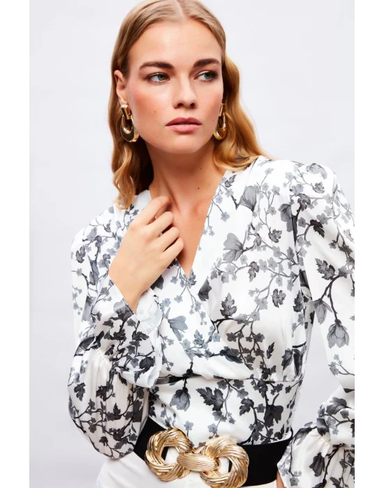 Volanlı Kol Detaylı Saten Bluz - SİYAH