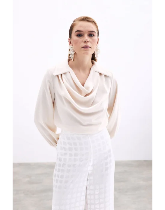 Degaje Yaka Incili Salaş Bluz - Bej