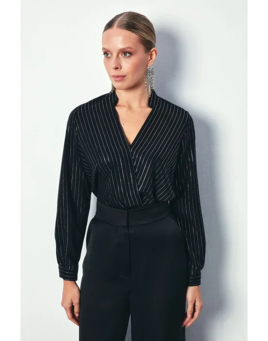Kruvaze Parlak Çizgili Bluz - SİYAH