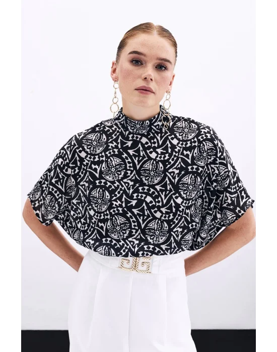 Kısa Kol Desenli Bluz - Siyah