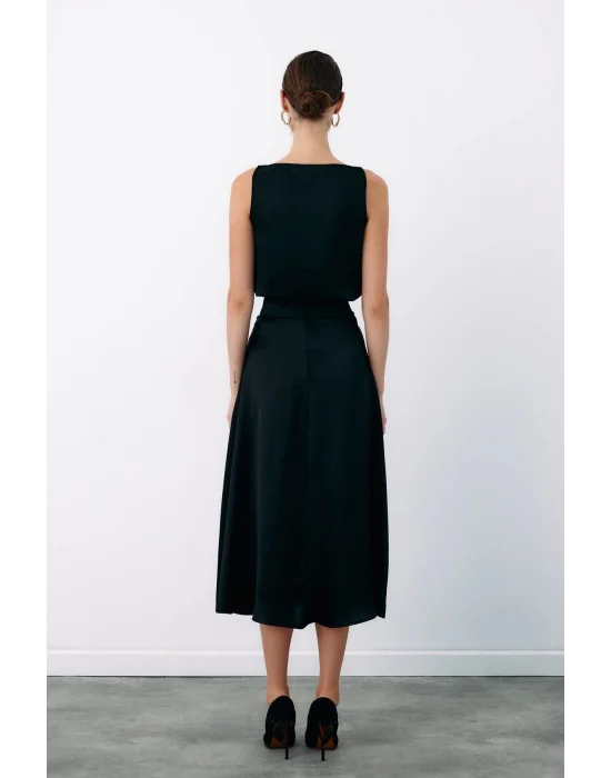 Kemer Aksesuarlı Kloş Etek - SİYAH