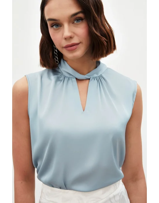 Yaka Detaylı Saten Bluz - BEBE MAVİ