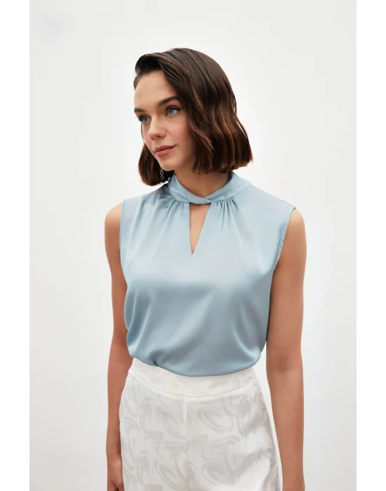 Yaka Detaylı Saten Bluz - BEBE MAVİ