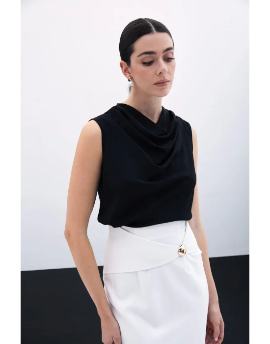 Degaje Yaka Kolsuz Bluz - Siyah