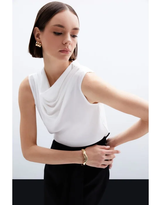 Degaje Yaka Kolsuz Bluz - Ekru