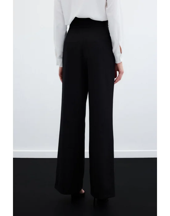 Bel Detaylı Cepli Pantolon - Siyah