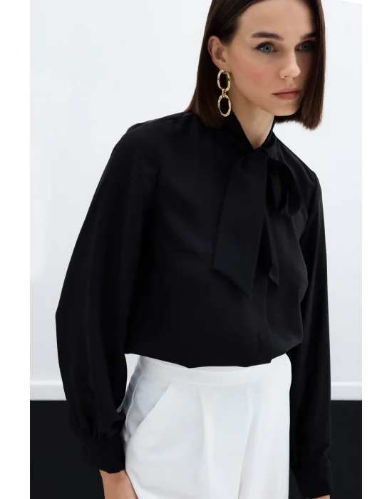 Yakası Bağlamalı Düz Gömlek - Siyah