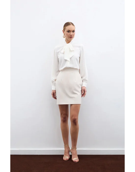 Yakası Bağlamalı Düz Gömlek - Ekru