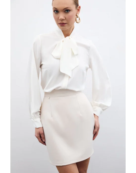 Yakası Bağlamalı Düz Gömlek - Ekru