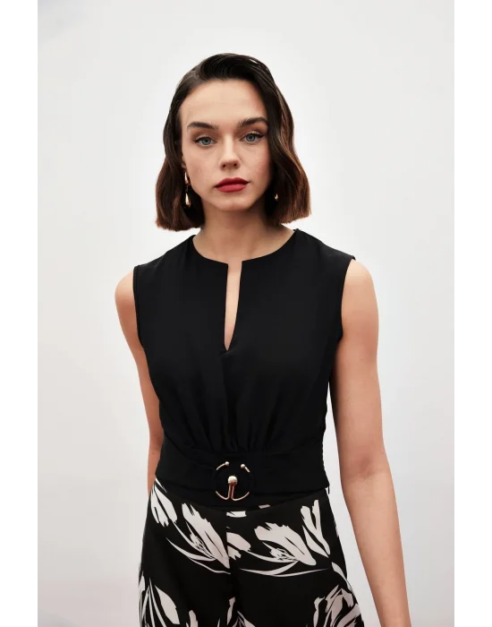 Toka Detaylı Kolsuz Bluz - SİYAH