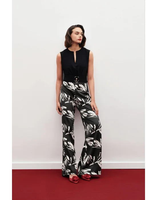 Toka Detaylı Kolsuz Bluz - SİYAH