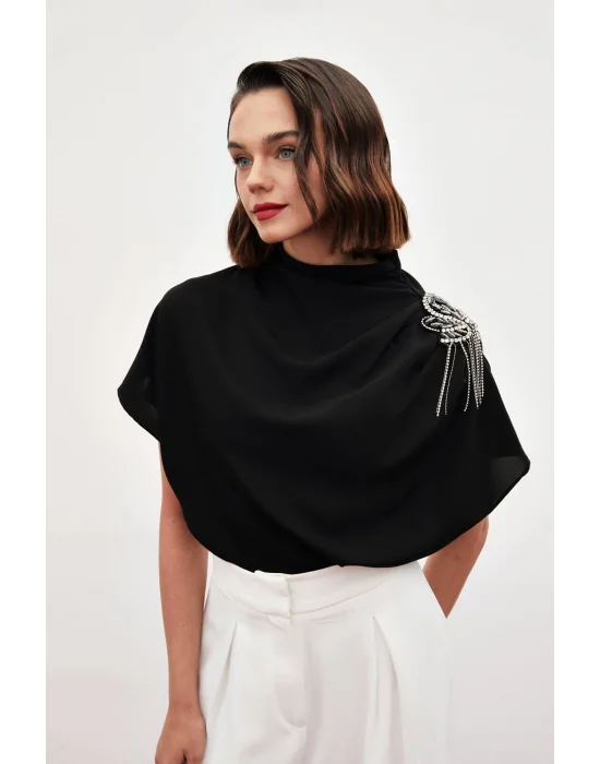 Tek Omuz Aksesuarlı Salaş Bluz - SİYAH