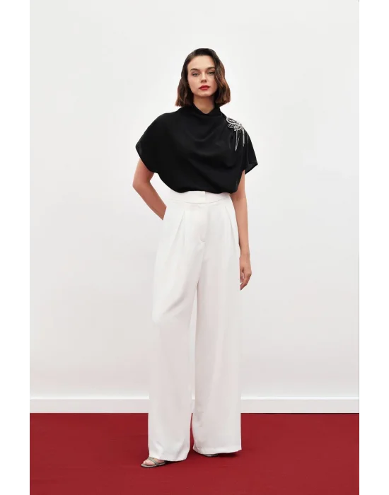 Tek Omuz Aksesuarlı Salaş Bluz - SİYAH