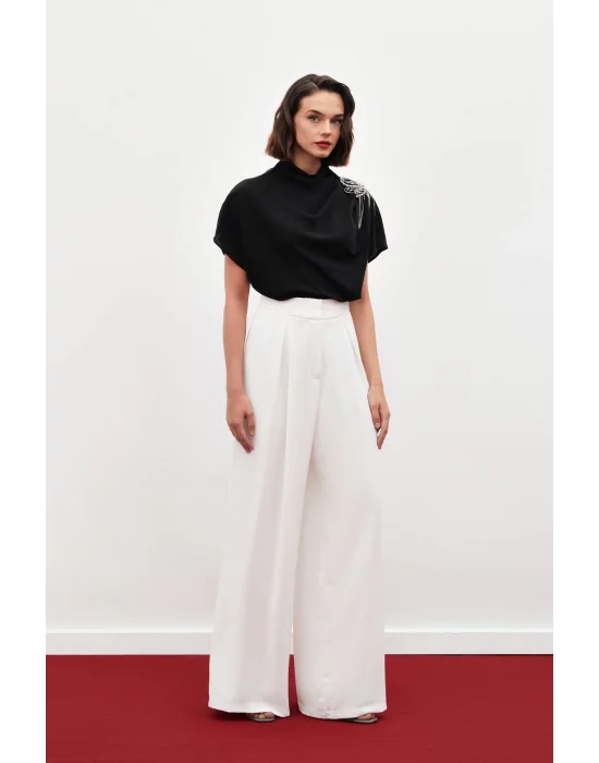 Tek Omuz Aksesuarlı Salaş Bluz - SİYAH