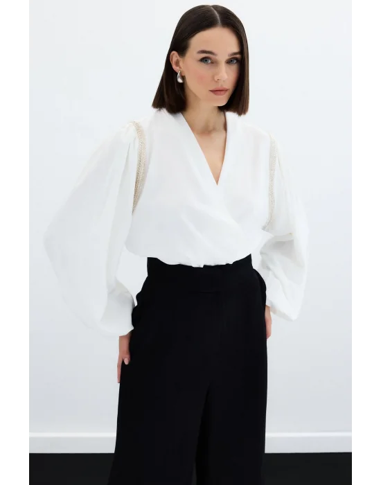 Aksesuar Detaylı Bodysuit Bluz - Ekru
