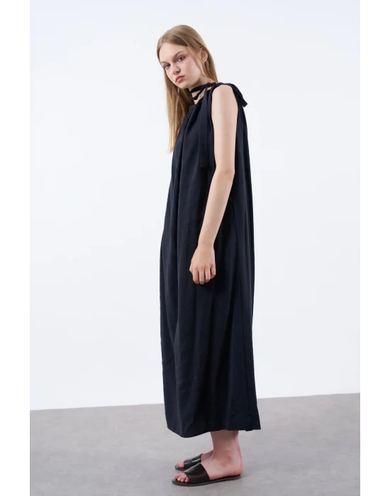 Omuzdan Bağlamalı Elbise