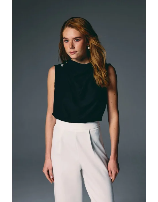 İnci Broşlu Degaje Bluz - Siyah