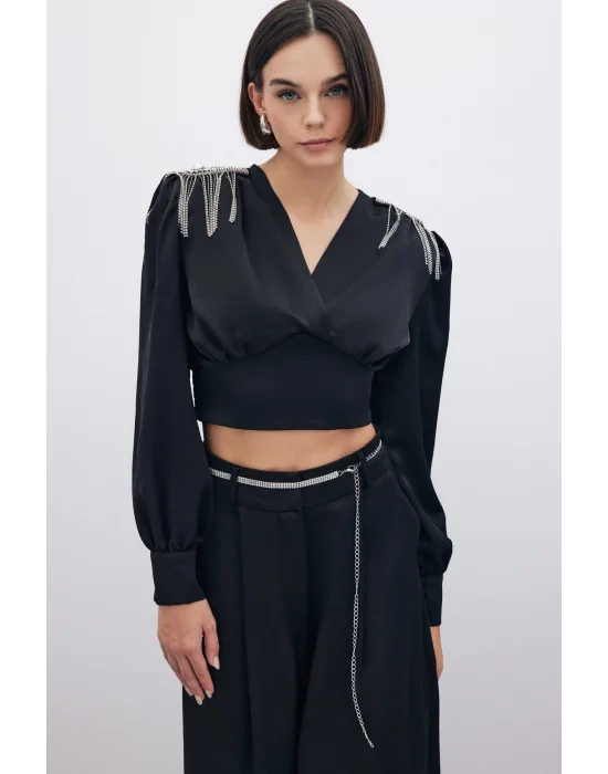 Omuz Aksesuarlı Kısa Bluz - Siyah