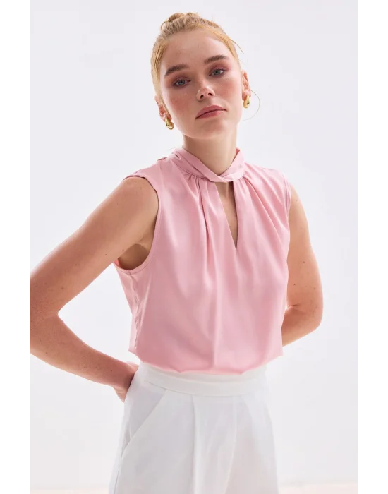 Yaka Detaylı Saten Bluz - Pembe