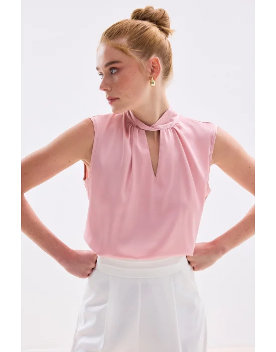 Yaka Detaylı Saten Bluz - Pembe