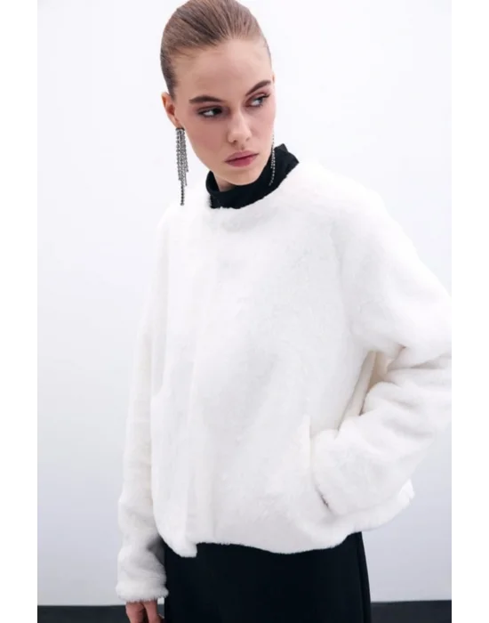 Yakasız Peluş Ceket