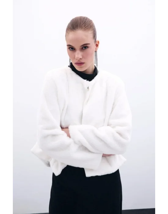 Yakasız Peluş Ceket