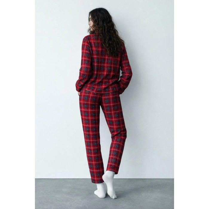 İpeksi Dokulu Süet Kadın Pijama Takımı Kırmızı Ekoseli