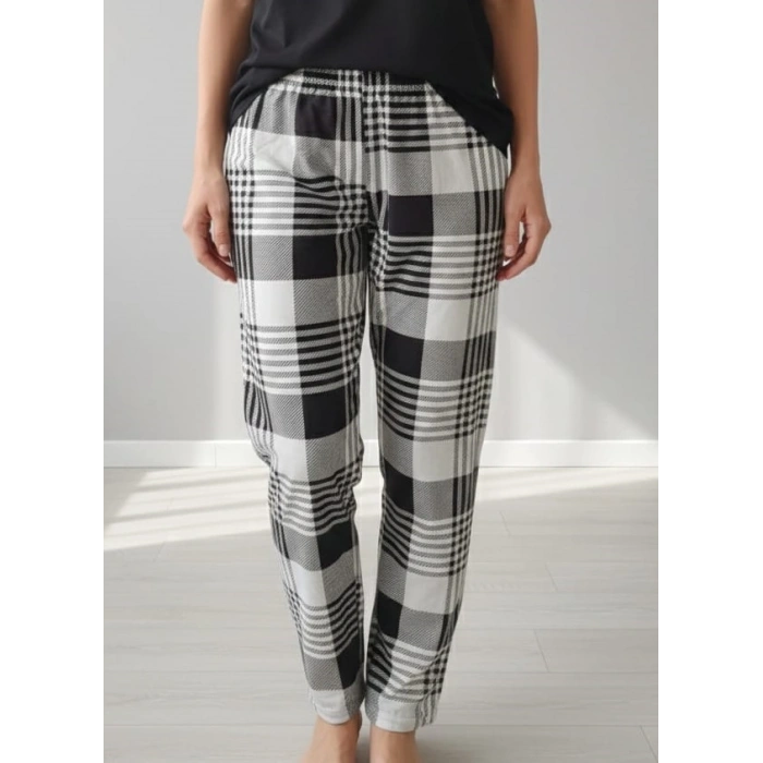 İpeksi Dokulu Süet Pijama Altı Krem Rengi Üzeri Kahverengi Ekoseli