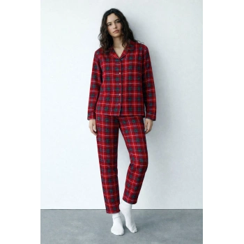 İpeksi Dokulu Süet Kadın Pijama Takımı Kırmızı Ekoseli