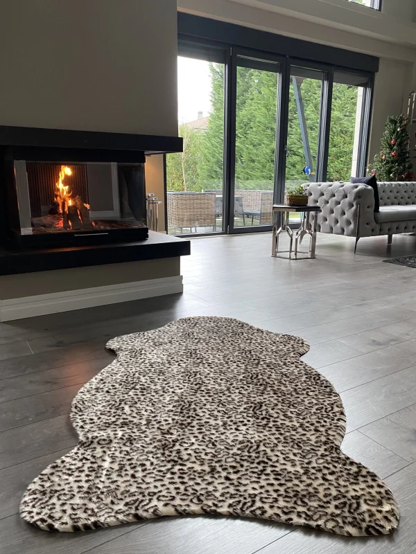 Leopar Desenli Post Peluş Yumuşak Dokulu İnce Antialerjik Kahve