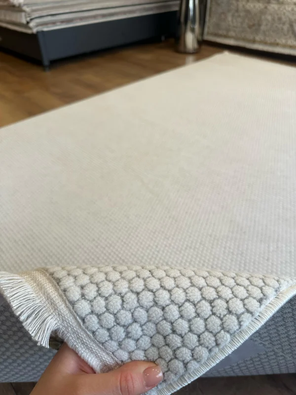 Destan Halı Nova İnce Yapılı ve Modren Hav Toz Vermez Kolay Temizlenebilir Makine Halısı 3501