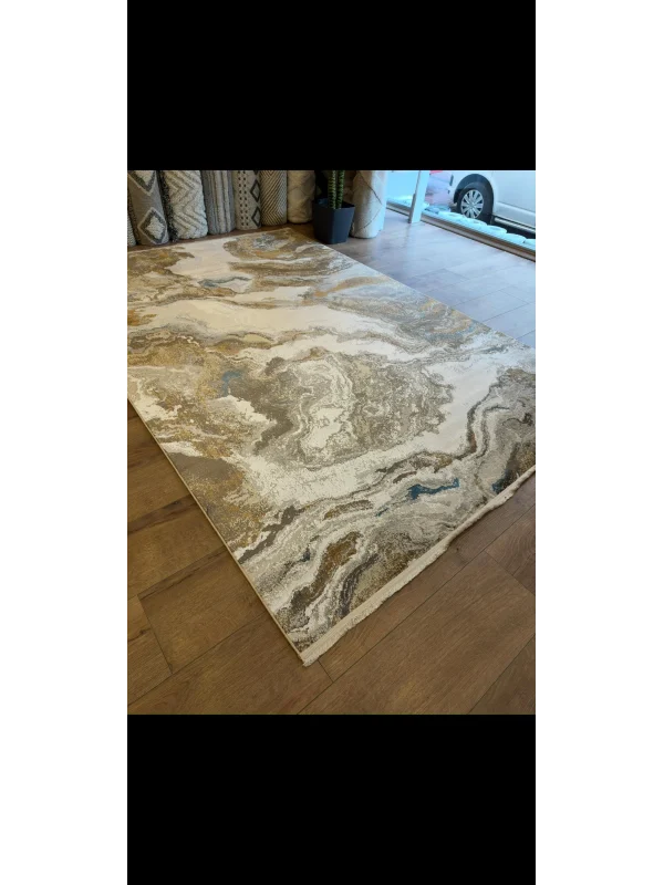 Destan Exclusive Touch 673M  Sık Dokuma Özel Tezgahlarda Üretilen Modern Makine Halısı