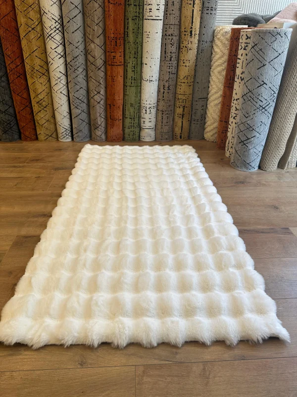 Destan Halı Bubble Peluş Özel Ölçü Antialerjik ve Yumuşak Halı Beyaz