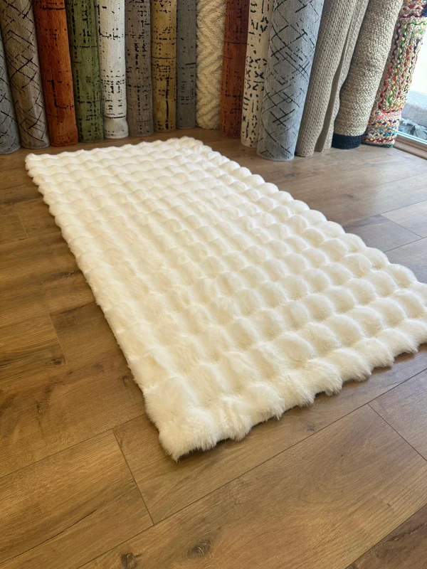 Destan Halı Bubble Peluş Özel Ölçü Antialerjik ve Yumuşak Halı Beyaz