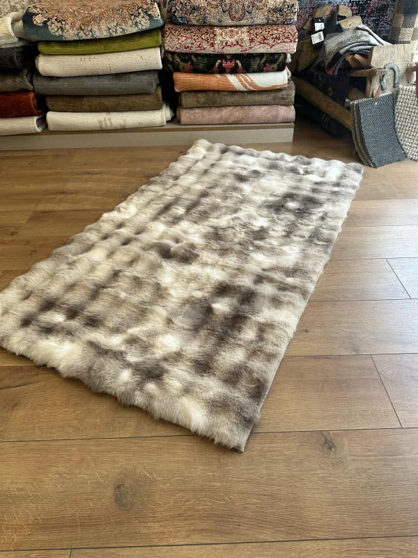 Destan Halı Çift Renk Bubble Peluş Özel Ölçü Antialerjik ve Yumuşak Halı Gri Beyaz